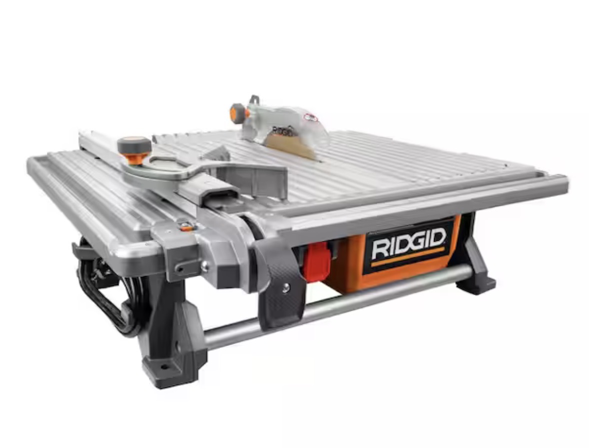 RIDGID 7" wet tile saw